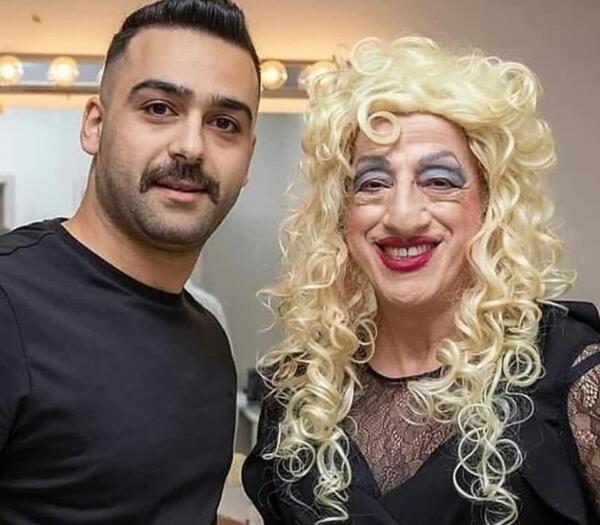 عکس علیرضا خمسه با خانواده