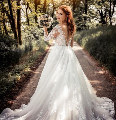 عکس ایستاده عروس