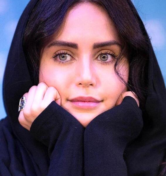 عکس الناز شاکردوست با آرایش غلیظ