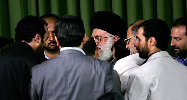 عکس شهاب حسینی با خامنه ای