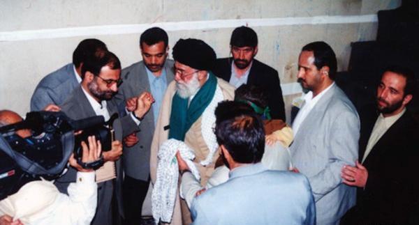 عکس شهاب حسینی با خامنه ای
