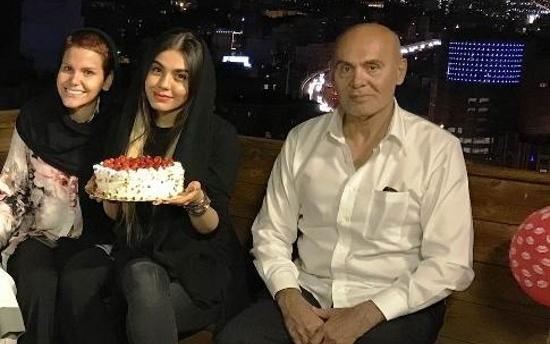 عکس جمشید هاشم پور و خانواده اش