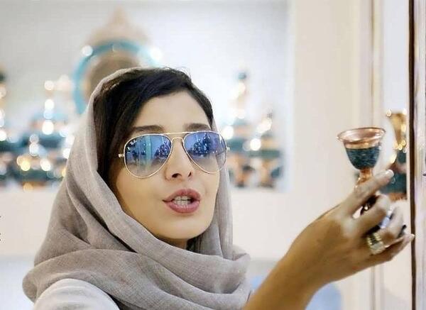 عکس ماشین ساره بیات در سریال دل