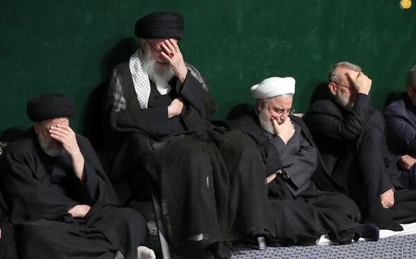 عکس رئیسی کنار رهبر