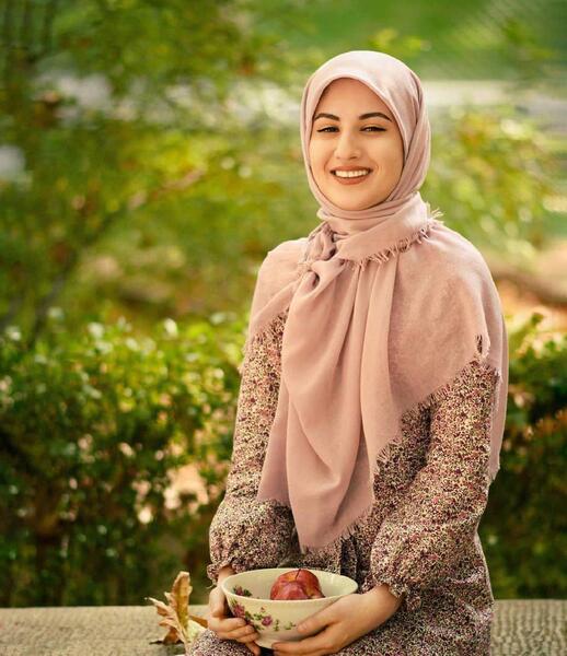 عکس دختر با روسری خوشگل برای پروفایل