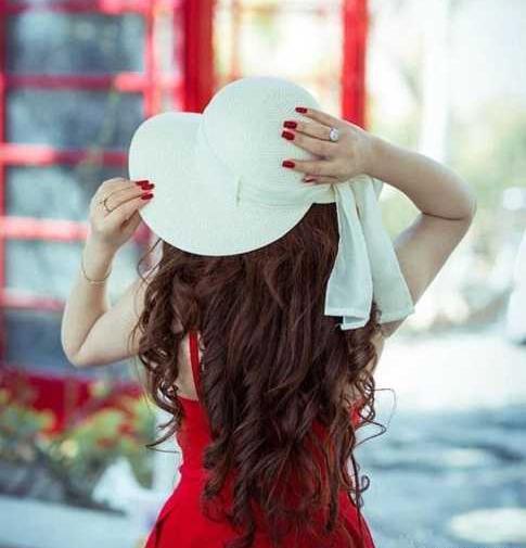 عکس دختر زیبا برای پروفایل با کلاه