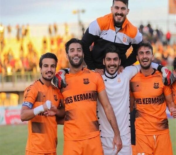 عکس بازیکنان تیم مس کرمان