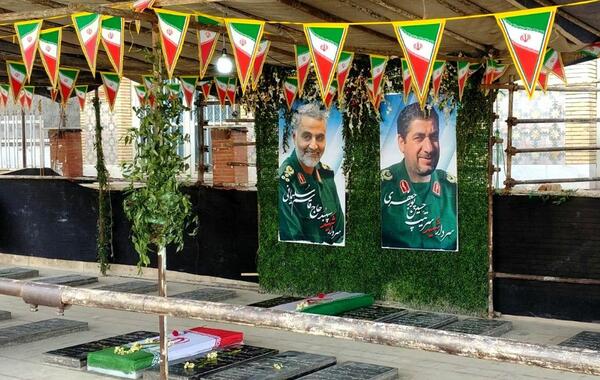 عکس سنگ قبر جدید حاج قاسم سلیمانی