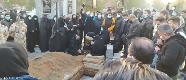 عکس علی انصاریان در کفن