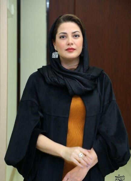 عکس گوشی طناز طباطبایی