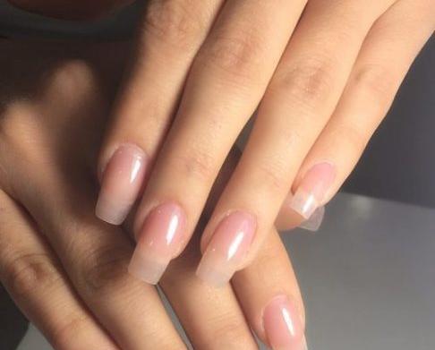 عکس کاشت ناخن شیشه ای