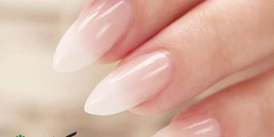 عکس کاشت ناخن شیشه ای