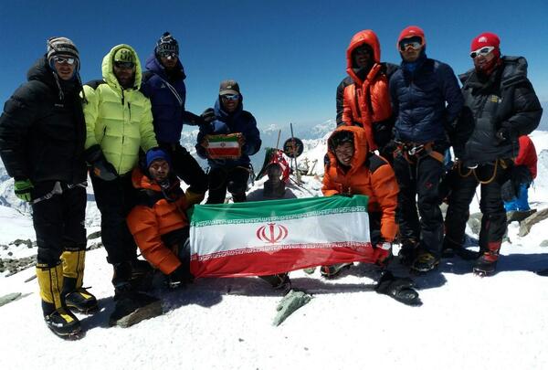 عکس تیم کوهنوردی