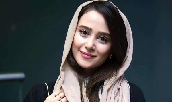 عکس الناز حبیبی در کیش