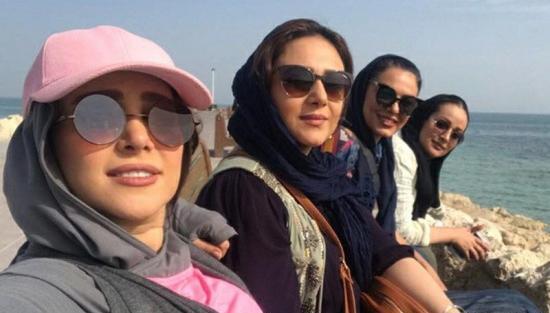 عکس الناز حبیبی در کیش