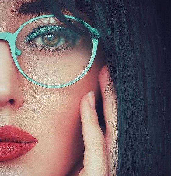 عکس نیمرخ دختر خاص