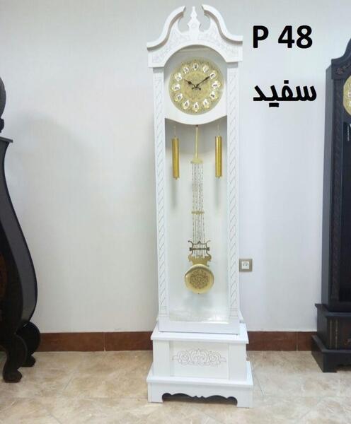 عکس ساعت ایستاده سفید