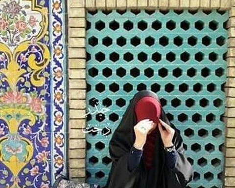 عکس پروفایل دختر چادری با قران