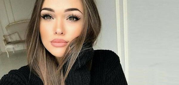 عکس دختر خوشگل با لباس مشکی
