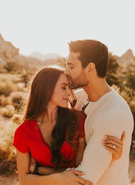 عکس تصویر زمینه عاشقانه بوسه