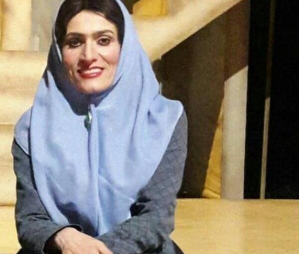 عکس آتیه جاوید در پایتخت