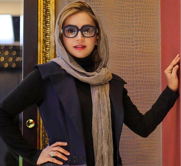 عکس شبنم قلی خانی با عینک