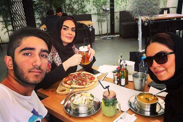عکس سارا خوئینی ها و همسرانش