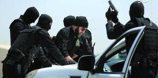 عکس علی انصاریان با لباس پلیس