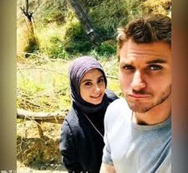 عکس عروسی دارا حیایی و همسرش