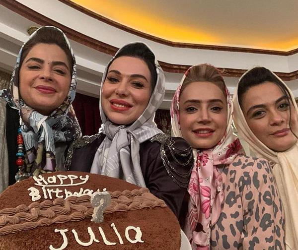 عکس جشن تولد فریبا نادری