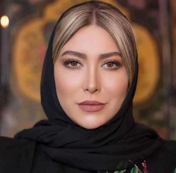 عکس فریبا نادری و خواهرش