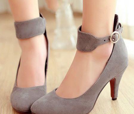 عکس کفش پاشنه بلند طوسی