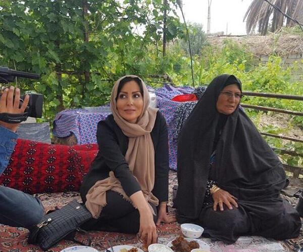 عکس پرستو صالحی با پای شکسته