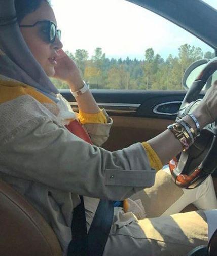 عکس دختر ایرانی پشت ماشین