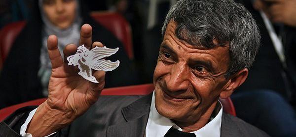 عکس اکبر عبدی در نون خ