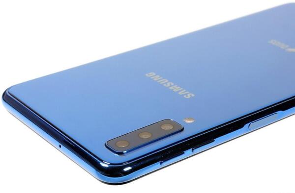 عکس گوشی a72018