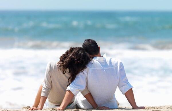عکس پروفایل پسر لب دریا