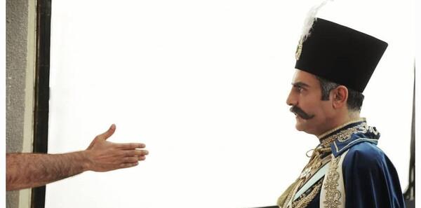 عکس حامد کمیلی در قبله عالم