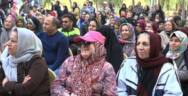 عکس پیاده روی بانوان