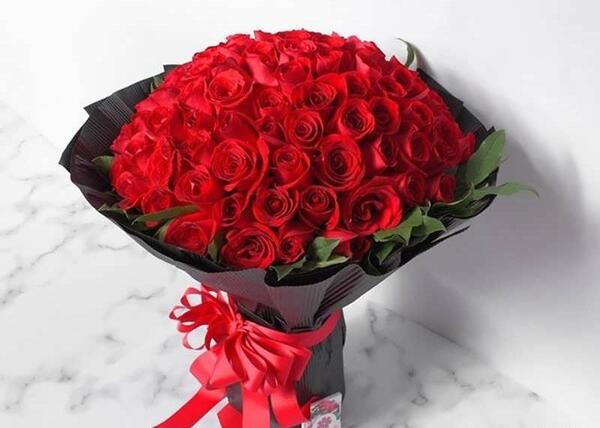 عکس دسته گل کادویی