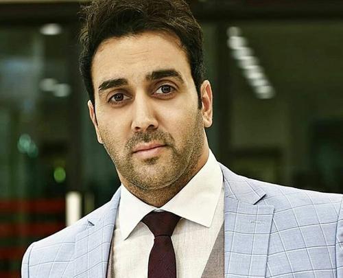 عکس پوریا پورسرخ و خواهرش پانته آ
