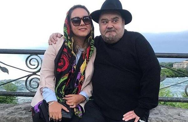 عکس جدید اکبر عبدی وهمسرش