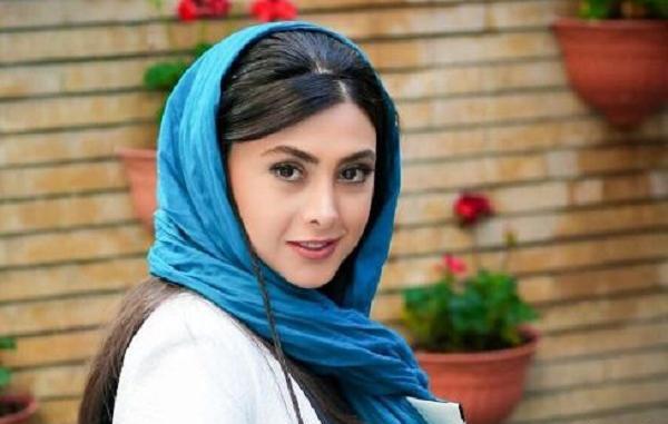 عکس پدر مادر آزاده صمدی