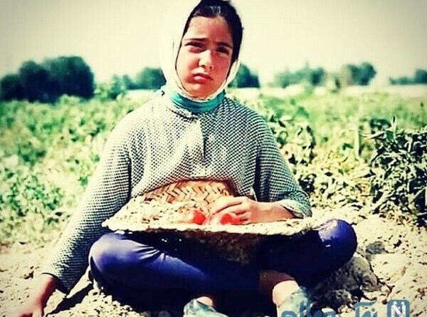 عکس باران کوثری در روسری آبی