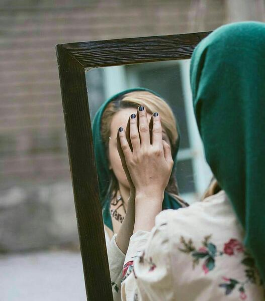 عکس داخل آینه