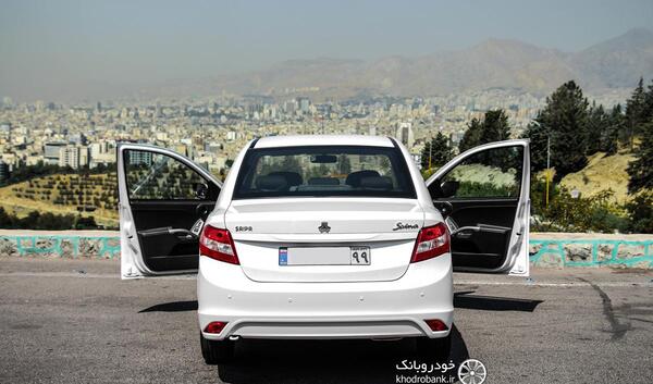عکس پشت ماشین ساینا