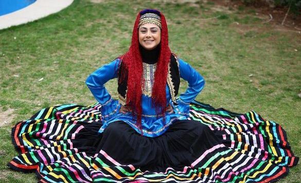 عکس آزاده صمدی در سریال دیوار به دیوار
