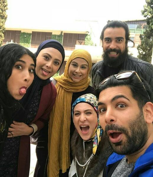 عکس آزاده صمدی در سریال دیوار به دیوار