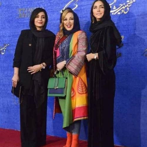 عکس ساره بیات با مانتو زرد