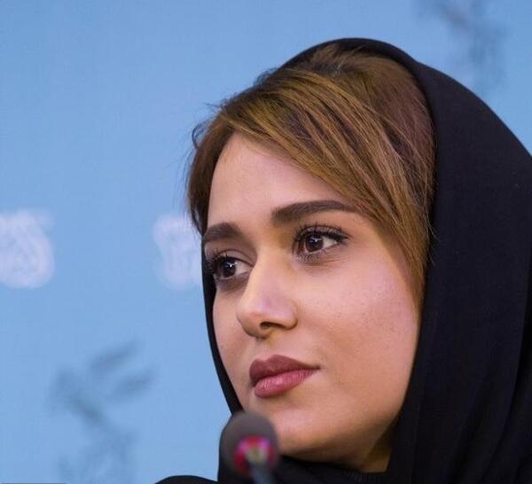 عکس پریناز ایزدیار و خواهرش